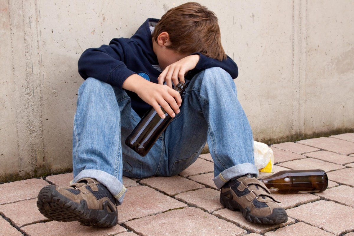 Может ли алкоголизм развиться в подростковом возрасте?